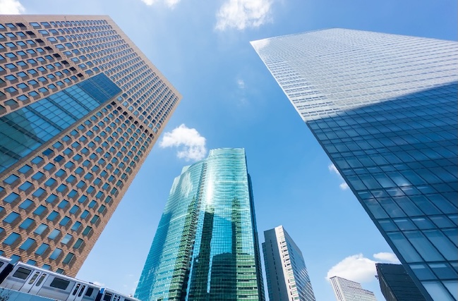 不動産仲介・ホームステイ事業